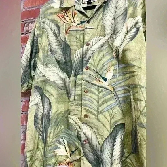 Tommy Bahama Bird Of Paradise 100% Silk Size M - Picture 7 of 7